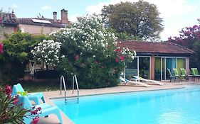 La Villa Des Violettes